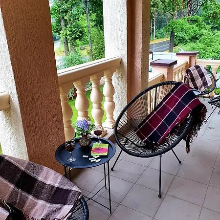 Zenko Guest house *